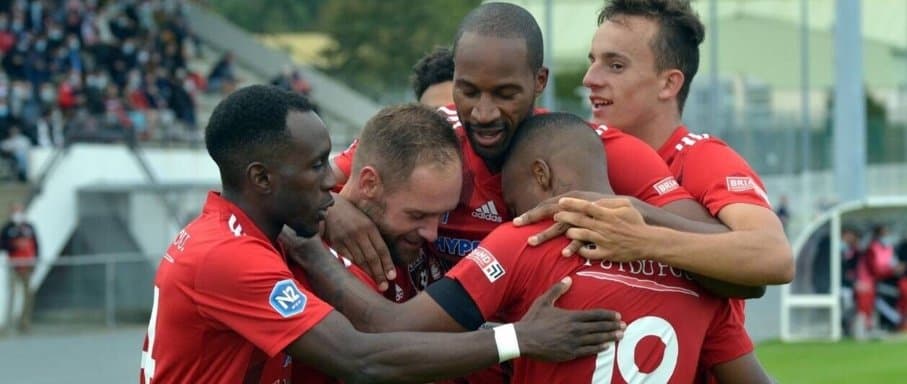 Les Herbiers VF - Dinan Léhon FC
