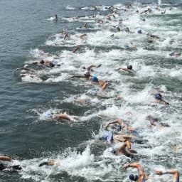 Traversée de Montereau à la nage