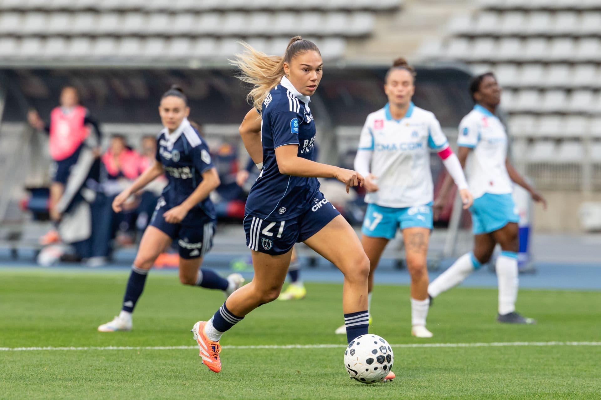 Paris FC Féminines vs Olympique Lyonnais Féminin